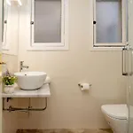 De Lujo 7 Hab Con Balcon En Gran Via -grupos Hasta 14 - 8min A Pie Passeig Gracia Apartment