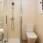 De Lujo 7 Hab Con Balcon En Gran Via -grupos Hasta 14 - 8min A Pie Passeig Gracia Apartment *