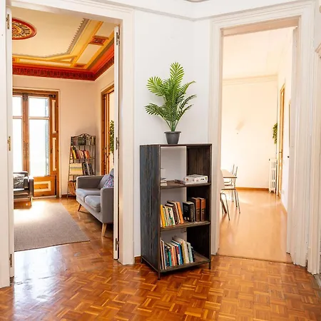 De Lujo 7 Hab Con Balcon En Gran Via -grupos Hasta 14 - 8min A Pie Passeig Gracia Apartment