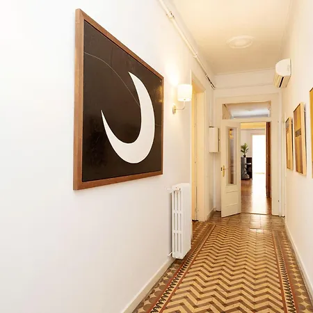 De Lujo 7 Hab Con Balcon En Gran Via -grupos Hasta 14 - 8min A Pie Passeig Gracia * Barcelona